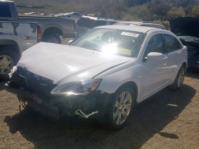 1C3CCBAB2CN318617 - 2012 CHRYSLER 200 LX WHITE photo 2