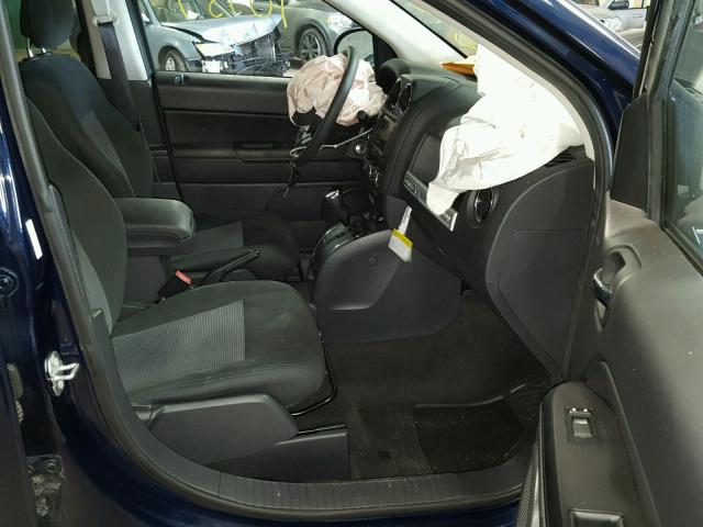 1C4NJDBB1HD127580 - 2017 JEEP COMPASS SP 蓝色 照片 5