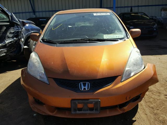 JHMGE8H45AS000926 - 2010 HONDA FIT SPORT ORANGE photo 9