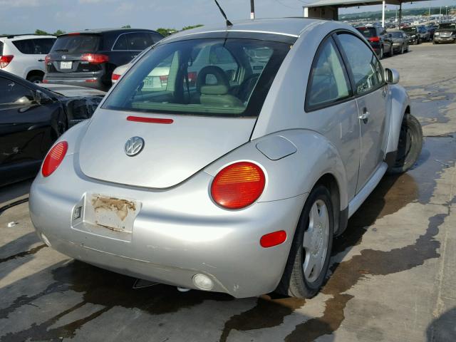3VWDC21C81M439472 - 2001 VOLKSWAGEN NEW BEETLE ვერცხლისფერი ფოტო 4