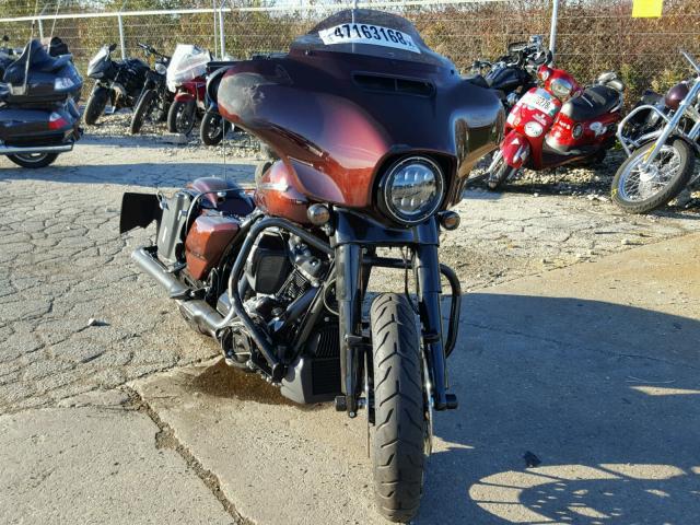 1HD1KRC16JB677906 - 2018 HARLEY-DAVIDSON FLHXS STRE MAROON photo 1