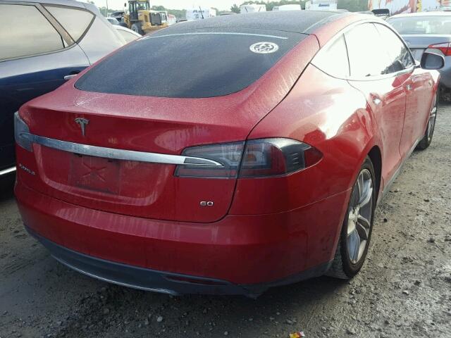 5YJSA1DG1DFP11135 - 2013 TESLA MODEL S RED photo 4