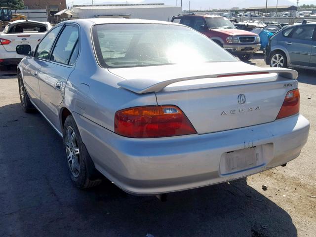 19UUA5666YA005413 - 2000 ACURA 3.2TL SILVER photo 3