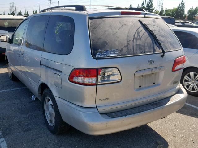 4T3ZF13C02U500210 - 2002 TOYOTA SIENNA LE SILVER photo 3