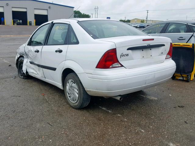 1FAFP33P34W143520 - 2004 FORD FOCUS LX WHITE photo 3