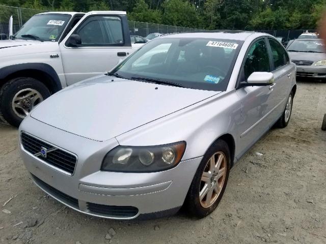 YV1MS390562151097 - 2006 VOLVO S40 2.4I SILVER photo 2