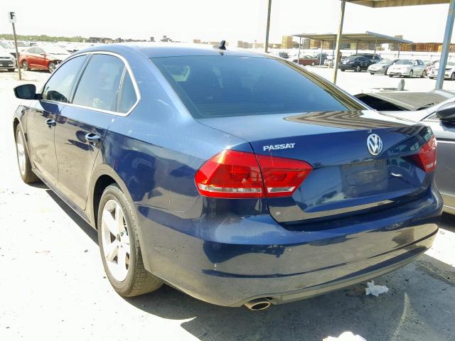 1VWBP7A36DC064440 - 2013 VOLKSWAGEN PASSAT SE BLUE photo 3