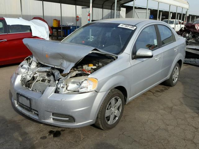 KL1TD5DE3AB044902 - 2010 CHEVROLET AVEO LS SILVER photo 2