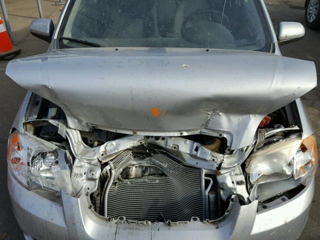 KL1TD5DE3AB044902 - 2010 CHEVROLET AVEO LS SILVER photo 7