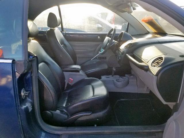 3VWCD31Y45M313030 - 2005 VOLKSWAGEN NEW BEETLE ლურჯი ფოტო 5