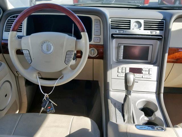 5LMFU28R14LJ41654 - 2004 LINCOLN NAVIGATOR CREAM photo 9