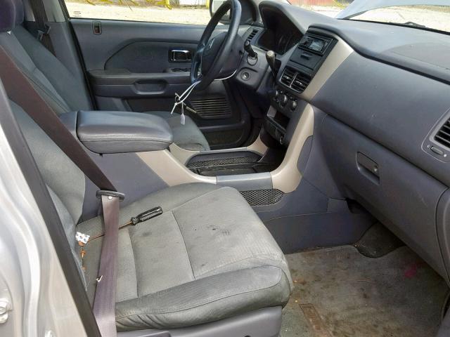 2HKYF18117H524596 - 2007 HONDA PILOT LX SILVER photo 5