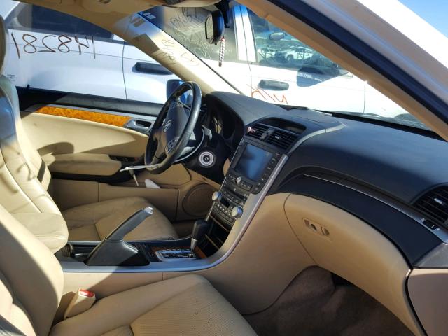 19UUA66265A079056 - 2005 ACURA TL WHITE photo 5