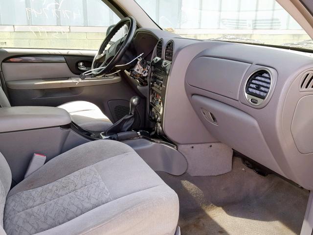 1GKDT13S152348112 - 2005 GMC ENVOY SILVER photo 5