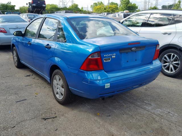 1FAFP34N37W243344 - 2007 FORD FOCUS ZX4 BLUE photo 3