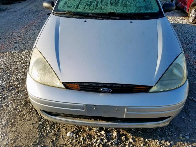 1FAFP33P82W152307 - 2002 FORD FOCUS LX SILVER photo 9