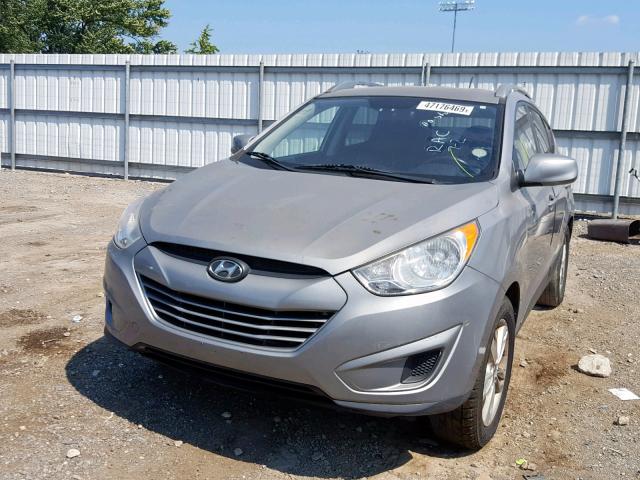 KM8JUCAC2AU032439 - 2010 HYUNDAI TUCSON GLS SILVER photo 2