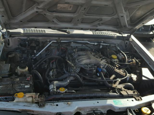 5N1ED28TX1C531268 - 2001 NISSAN XTERRA XE SILVER photo 7