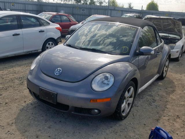 3VWSF31Y56M303582 - 2006 VOLKSWAGEN NEW BEETLE Grafit foto 2