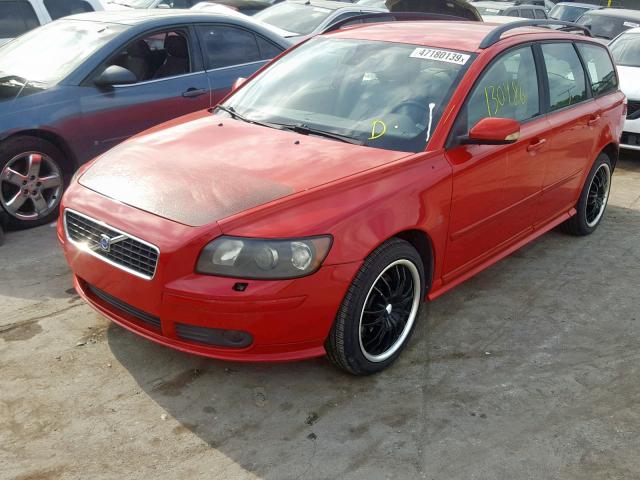 YV1MJ682652062628 - 2005 VOLVO V50 T5 RED photo 2