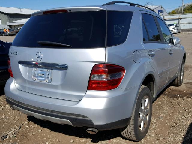 4JGBB86E56A061749 - 2006 MERCEDES-BENZ ML 350 SILVER photo 4