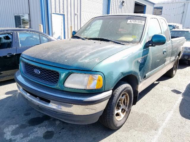 1FTZX1764WNA27216 - 1998 FORD F150 GREEN photo 2