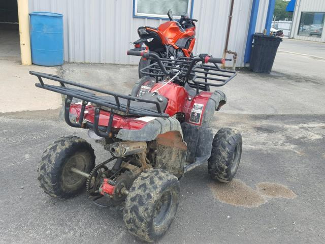 L6ZSCJLA1H1006817 - 2017 ATV FOUR WHEEL RED photo 4