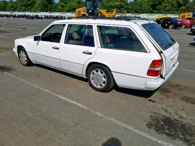 WDBEA92E8RF276239 - 1994 MERCEDES-BENZ E 320 WHITE photo 3