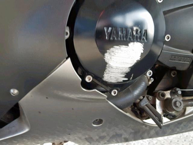 JYARN10E22A002450 - 2002 YAMAHA YZFR1 SILVER photo 9