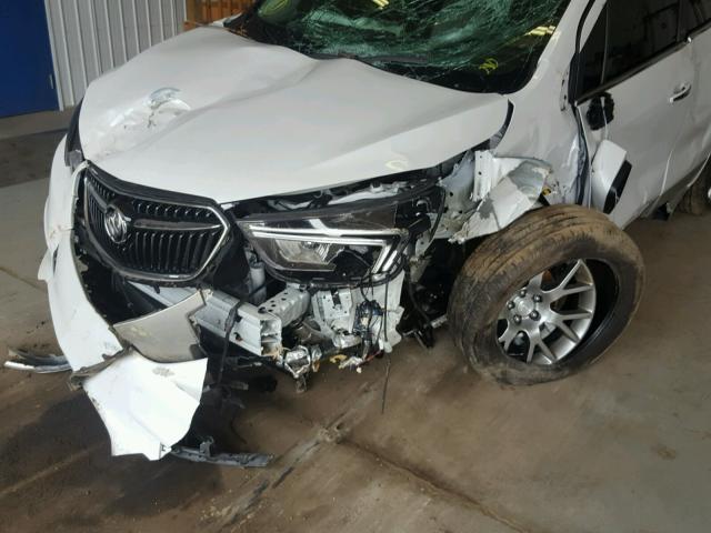 KL4CJ1SM8HB053071 - 2017 BUICK ENCORE SPO WHITE photo 9