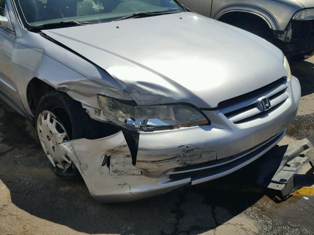 1HGCG56442A099971 - 2002 HONDA ACCORD LX SILVER photo 9