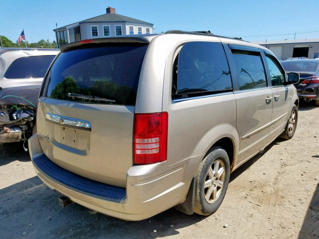 2A8HR54P38R640775 - 2008 CHRYSLER TOWN & COU GOLD photo 4