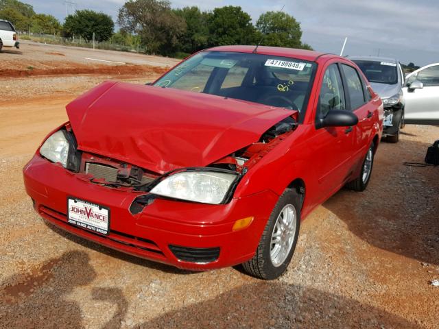 1FAFP34N46W163565 - 2006 FORD FOCUS ZX4 RED photo 2
