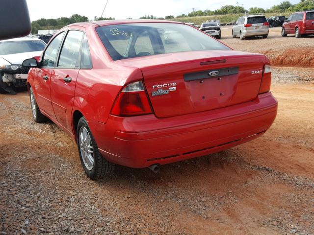 1FAFP34N46W163565 - 2006 FORD FOCUS ZX4 RED photo 3
