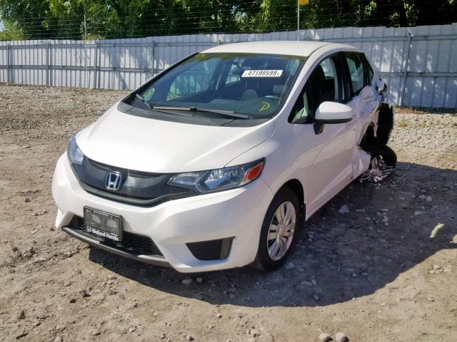 3HGGK5H51FM100525 - 2015 HONDA FIT LX WHITE photo 2