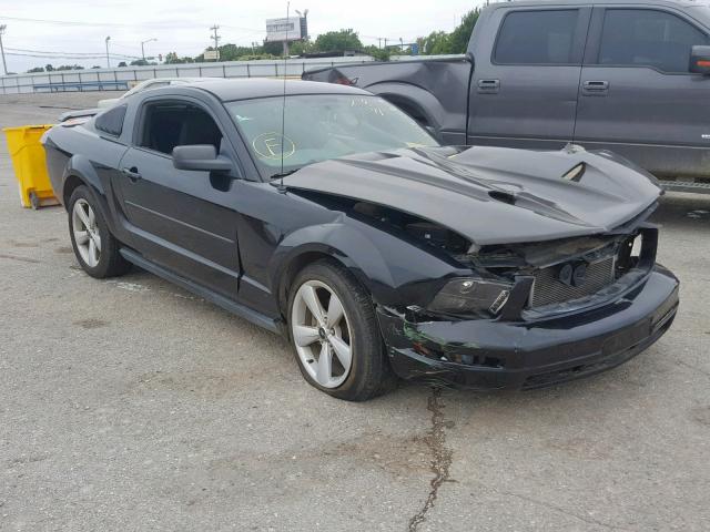 1ZVFT80N555138958 - 2005 FORD MUSTANG BLACK photo 1