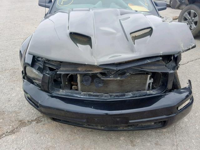 1ZVFT80N555138958 - 2005 FORD MUSTANG BLACK photo 7