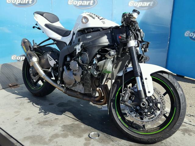 JKBZXJF17HA012537 - 2017 KAWASAKI ZX636 F WHITE photo 1