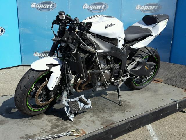 JKBZXJF17HA012537 - 2017 KAWASAKI ZX636 F WHITE photo 2