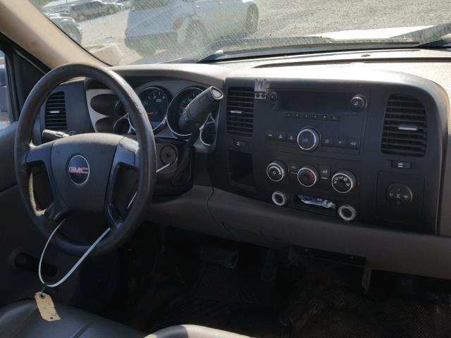 1GDJC74609F149288 - 2009 GMC SIERRA C35 WHITE photo 9