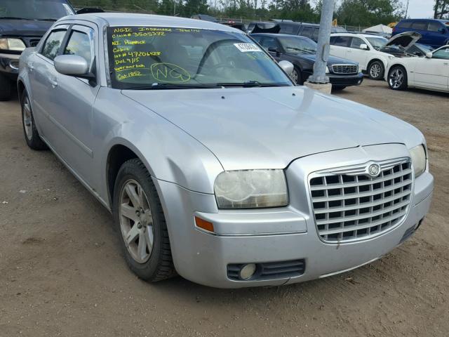 2C3KA53G37H629631 - 2007 CHRYSLER 300 TOURIN SILVER photo 1