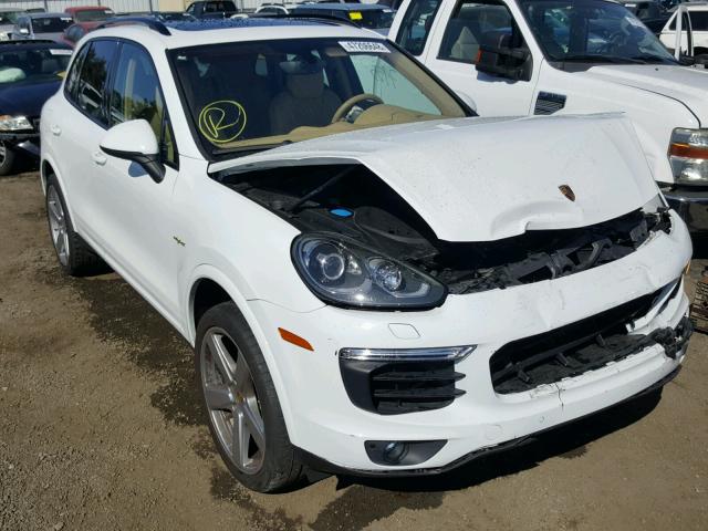 WP1AE2A20HLA72469 - 2017 PORSCHE CAYENNE SE WHITE photo 1