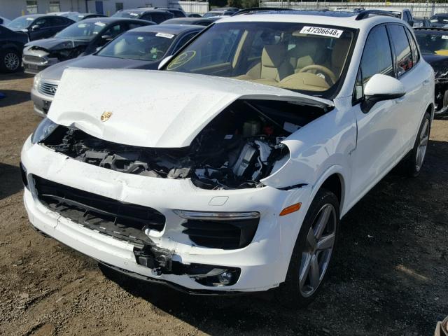 WP1AE2A20HLA72469 - 2017 PORSCHE CAYENNE SE WHITE photo 2