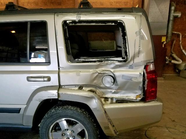 1J8HG48K09C501289 - 2009 JEEP COMMANDER 银色 照片 9
