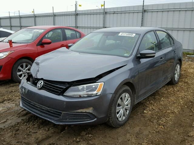 3VW2K7AJ0EM217522 - 2014 VOLKSWAGEN JETTA BASE GRAY photo 2