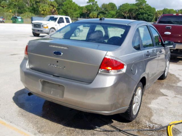 1FAHP34N38W286205 - 2008 FORD FOCUS S/SE GRAY photo 4