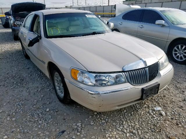 1LNHM83WX1Y644741 - 2001 LINCOLN TOWN CAR C TAN photo 1