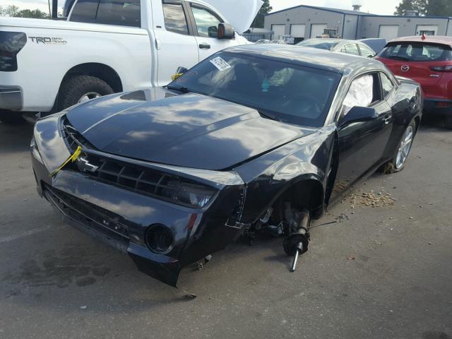 2G1FA1E30D9226334 - 2013 CHEVROLET CAMARO LS BLACK photo 2