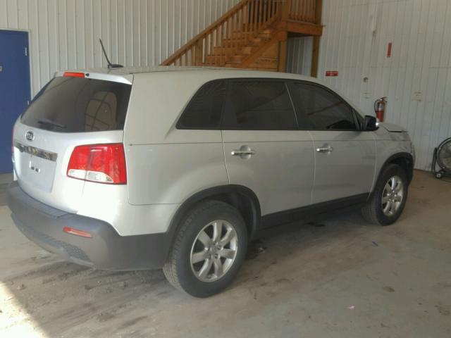 5XYKT3A1XDG409471 - 2013 KIA SORENTO LX SILVER photo 4