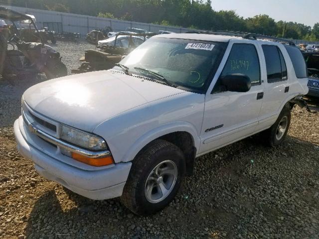 1GNCS13W32K133072 - 2002 CHEVROLET BLAZER WHITE photo 2